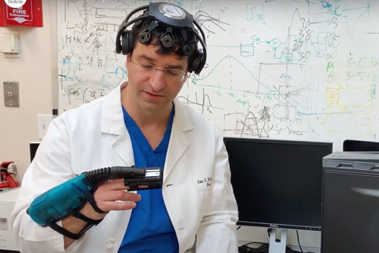 IpsiHand stroke-recovery device named product of year by science society